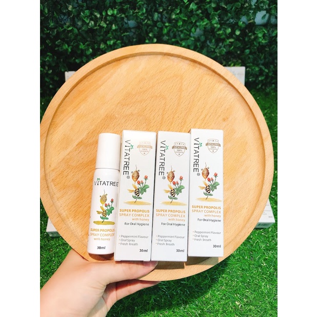 Chai xịt giảm đau họng keo ong Vitatree | BigBuy360 - bigbuy360.vn