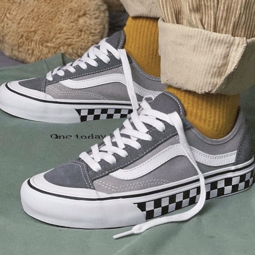 Giày Thể Thao Vans Cổ Thấp Họa Tiết Kẻ Sọc 36 Thời Trang Dành Cho Nam Và Nữ-049