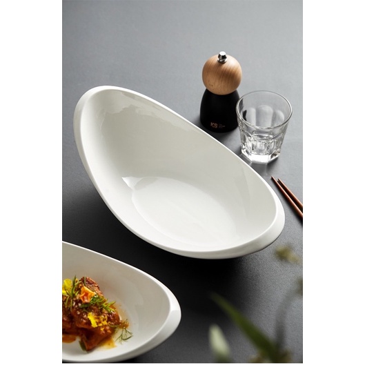 Đĩa sứ đựng món kiểu Phương Tây hình bầu dục cho nhà hàng khách sạn cao cấp