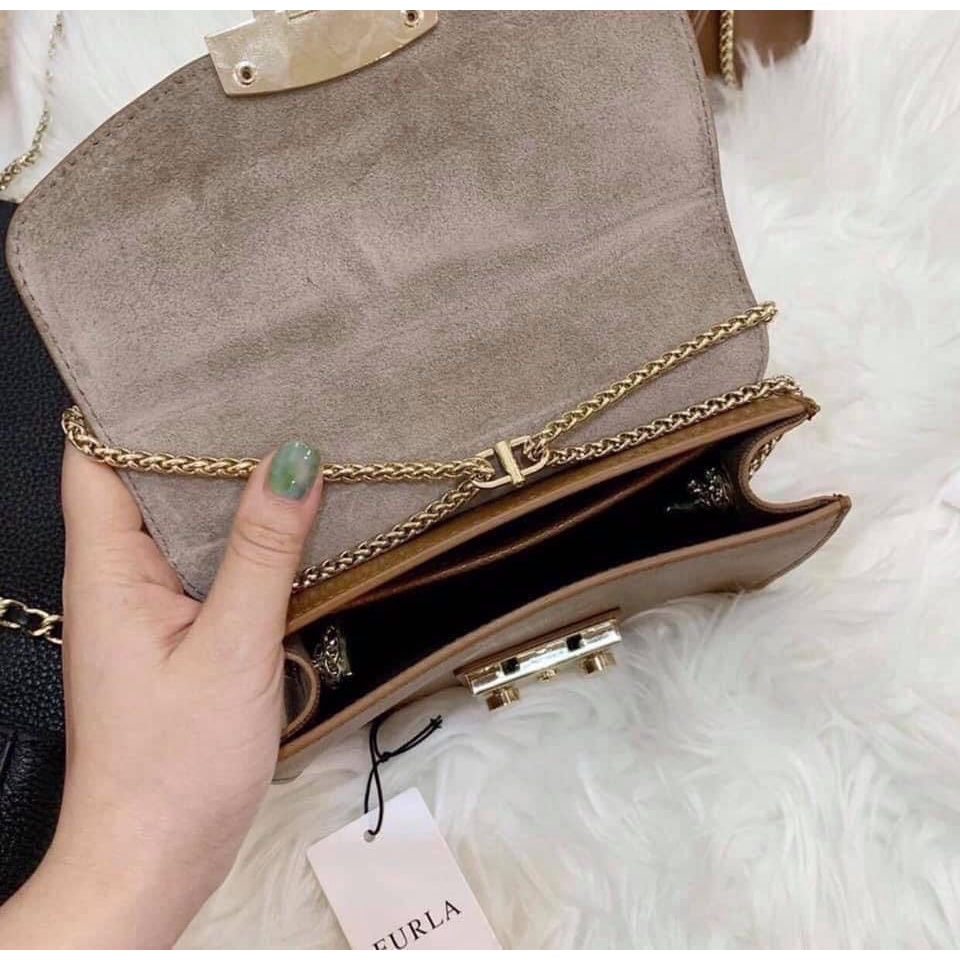 Móc thu dây xích túi xách