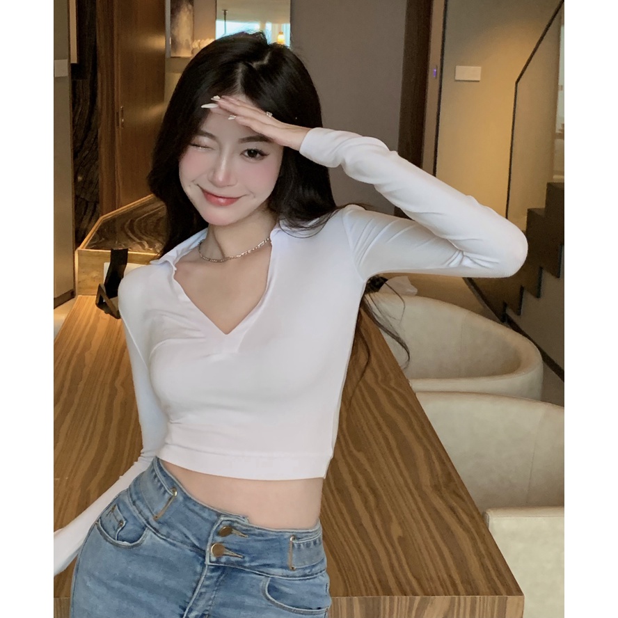 Áo crop top cổ chữ V màu đen gợi cảm thời trang cho nữ | BigBuy360 - bigbuy360.vn