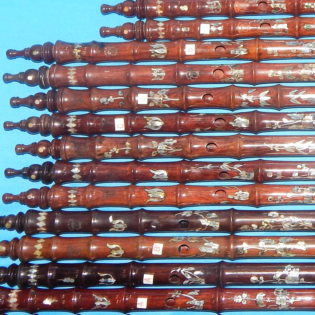 Sáo gỗ Cẩm lai cẩn ốc G5 (Son cao) Trần Trung