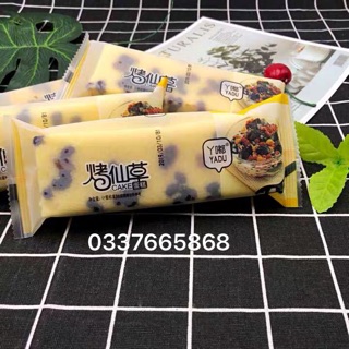 10 CHIẾC BÁNH BÔNG LAN QUE NHO ĐẬU ĐỎ