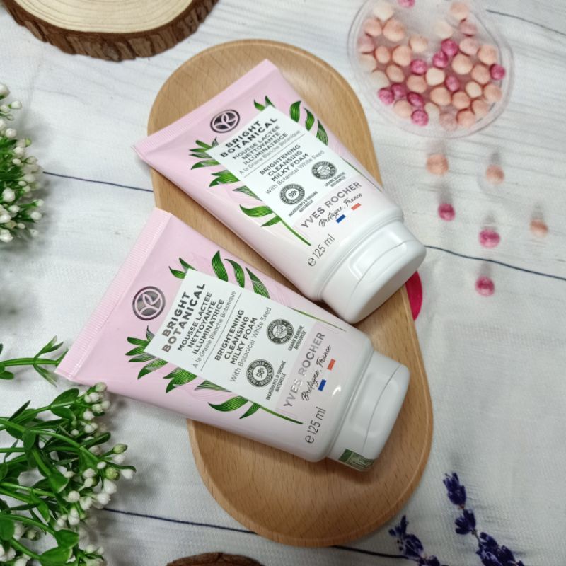 Mẫu mới Sữa rửa mặt sáng da - Cleansing Mousse 125ml - White Botanical - Yves Rocher