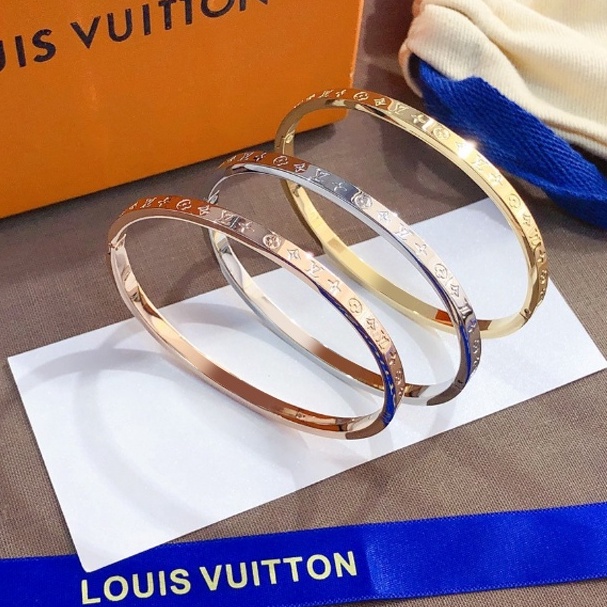 Vòng Tay LV Đeo Tay - Kim Loại Khắc Họa Tiết Chữ - Louis Vuitton - Độc Đáo Thời Trang Mới