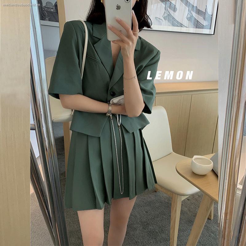 Set áo khoác dáng ngắn và chân váy ngắn xếp ly phong cách phương tây thời trang mùa hè dành cho nữ