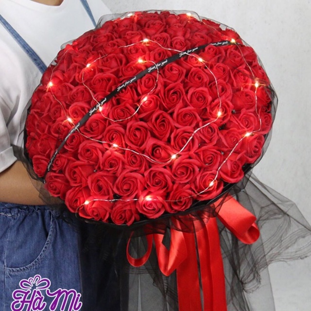 Bó 50 bông bọc voan đuôi dài sang choảnh - HN3