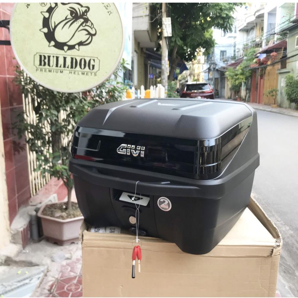 Thùng xe máy GIVI B32NB tặng đế - Thung Givi B32N