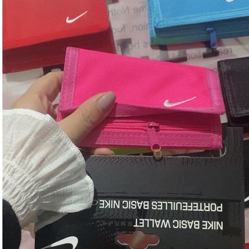 Ví Ngắn Gập Ba Hiệu Nike Màu Đen Thời Trang Unisex