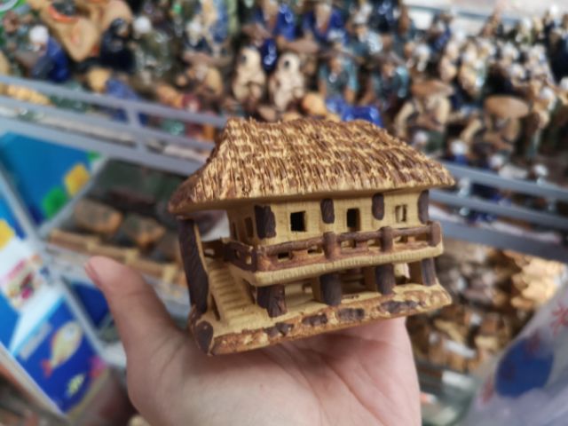 Nhà sàn gốm sứ - trang trí bể cá