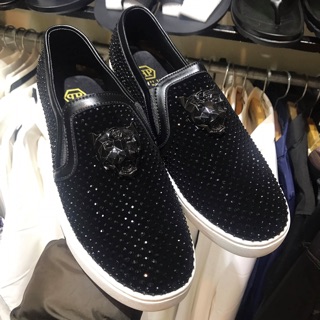 Slip on nam