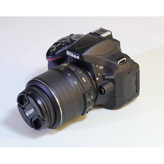 Máy Ảnh Nikon D5200 kèm Lens 18-55 vr like new 96%