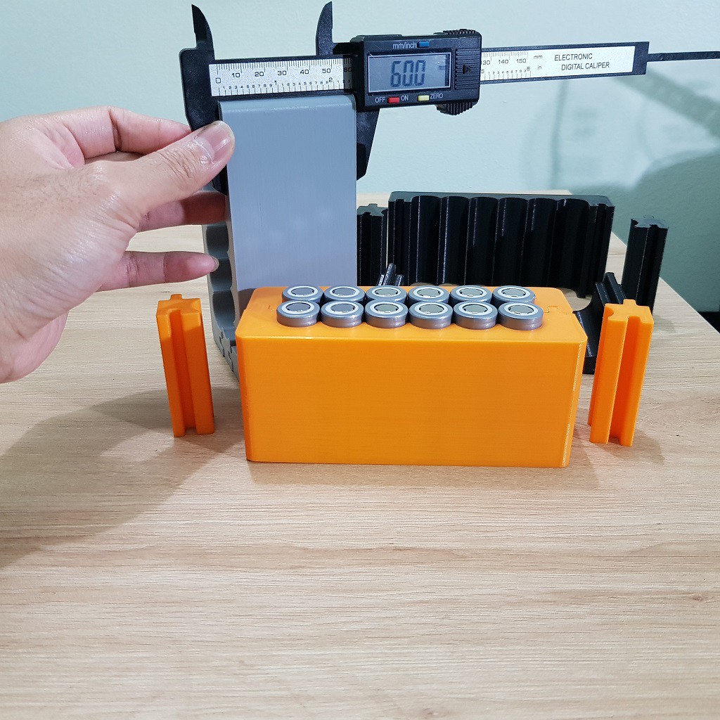 Khuôn đóng cell pin 18650, khuôn kẹp pin, khuôn hàn pin đa năng tháo lắp mở rộng 6 cell 3 hàng