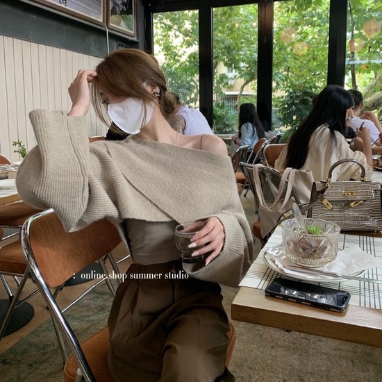 Áo croptop Xiaozhainv trễ vai phong cách Hàn Quốc quyến rũ cho nữ