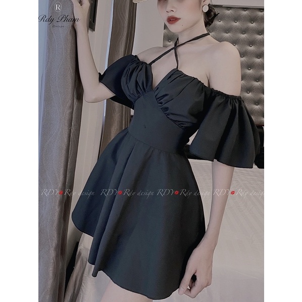 Jum V ngực siêu xinh, quần có độ xoè như váy. (chất thô đũi)