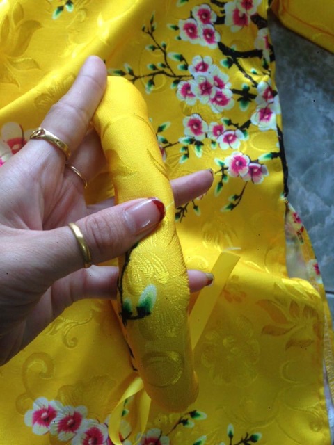 SÉT ÁO DÀI BÉ GÁI CÓ MẤN