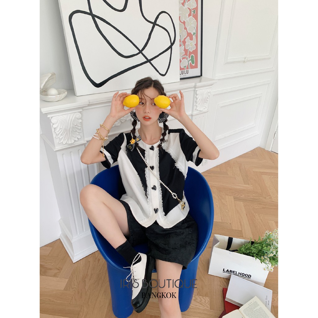 「Hàng sẵn」IRIS BOUTIQUE 22/SS IS151 heart button -Áo sơ mi