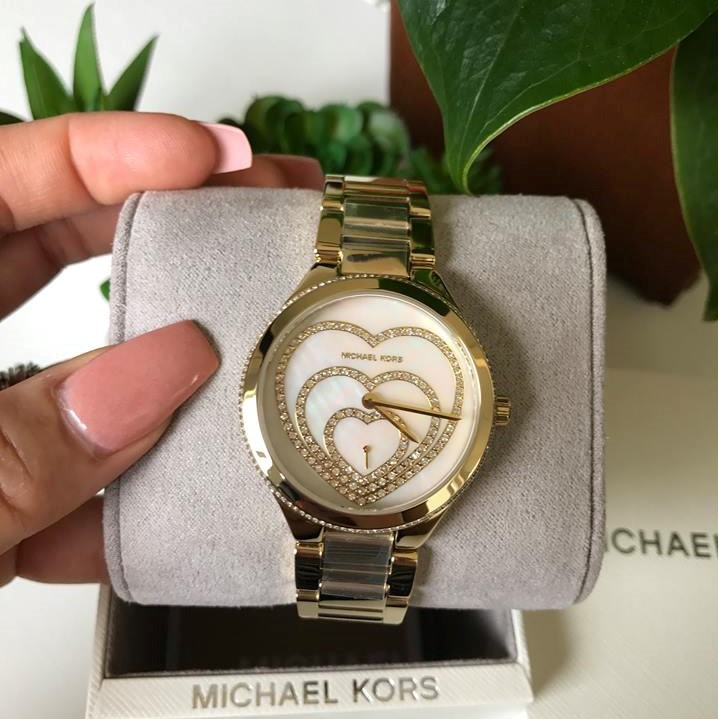 Đồng Hồ Nữ Michael Kors MK3604 - Đính Pha Lê Cách Điệu Hình Trái Tim 3 Vòng