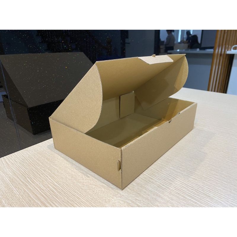 25x20x6cm, hộp carton nắp gài, hộp quà tặng, đựng quần áo giá xưởng