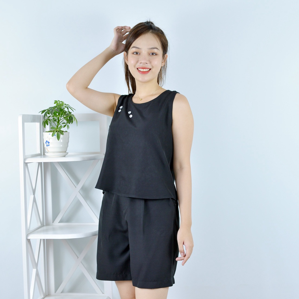 Bộ đồ nữ MÀU ĐEN ĐIỂM NHẤN 3 LI 6 NÚT CỰC XINH  - vải lụa cao cấp - Dịu dàng - Sang trọng