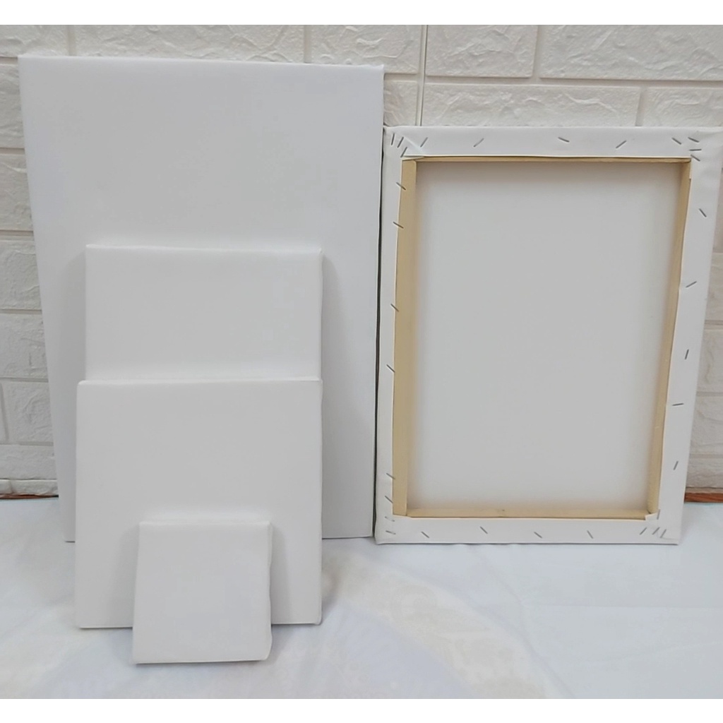 Toan vẽ tranh Canvas đủ size lớn nhỏ