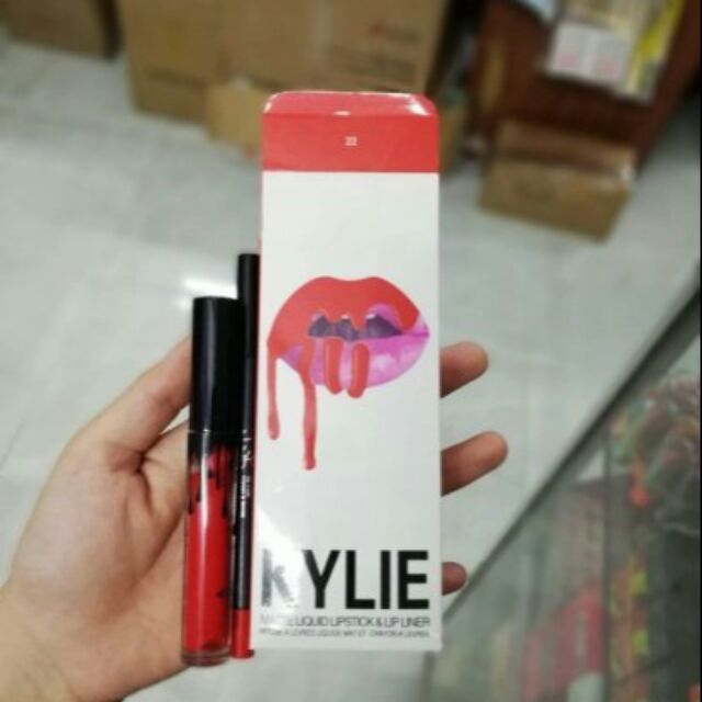 son kem KYLIE kèm son vẽ viền môi Kylie 👄👄👄 + quà tặng
