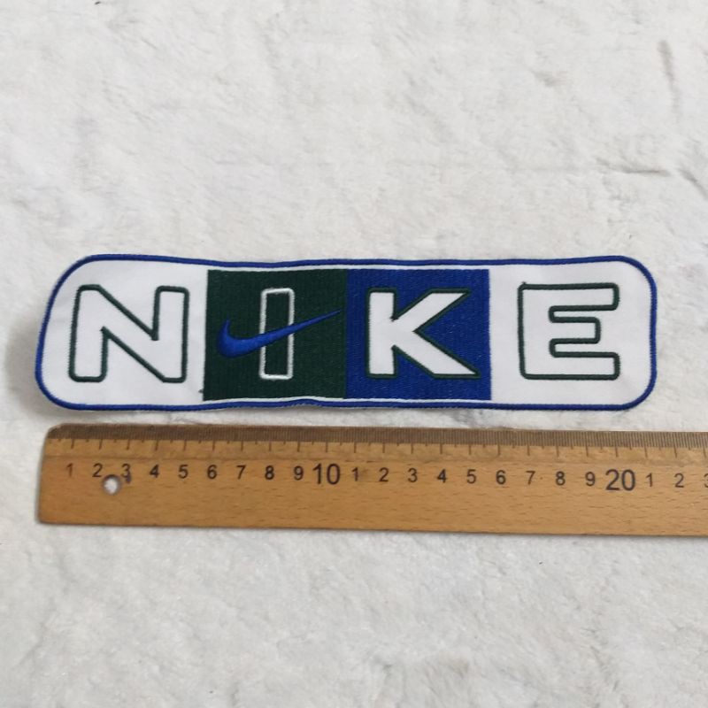 Hình may trang trí.