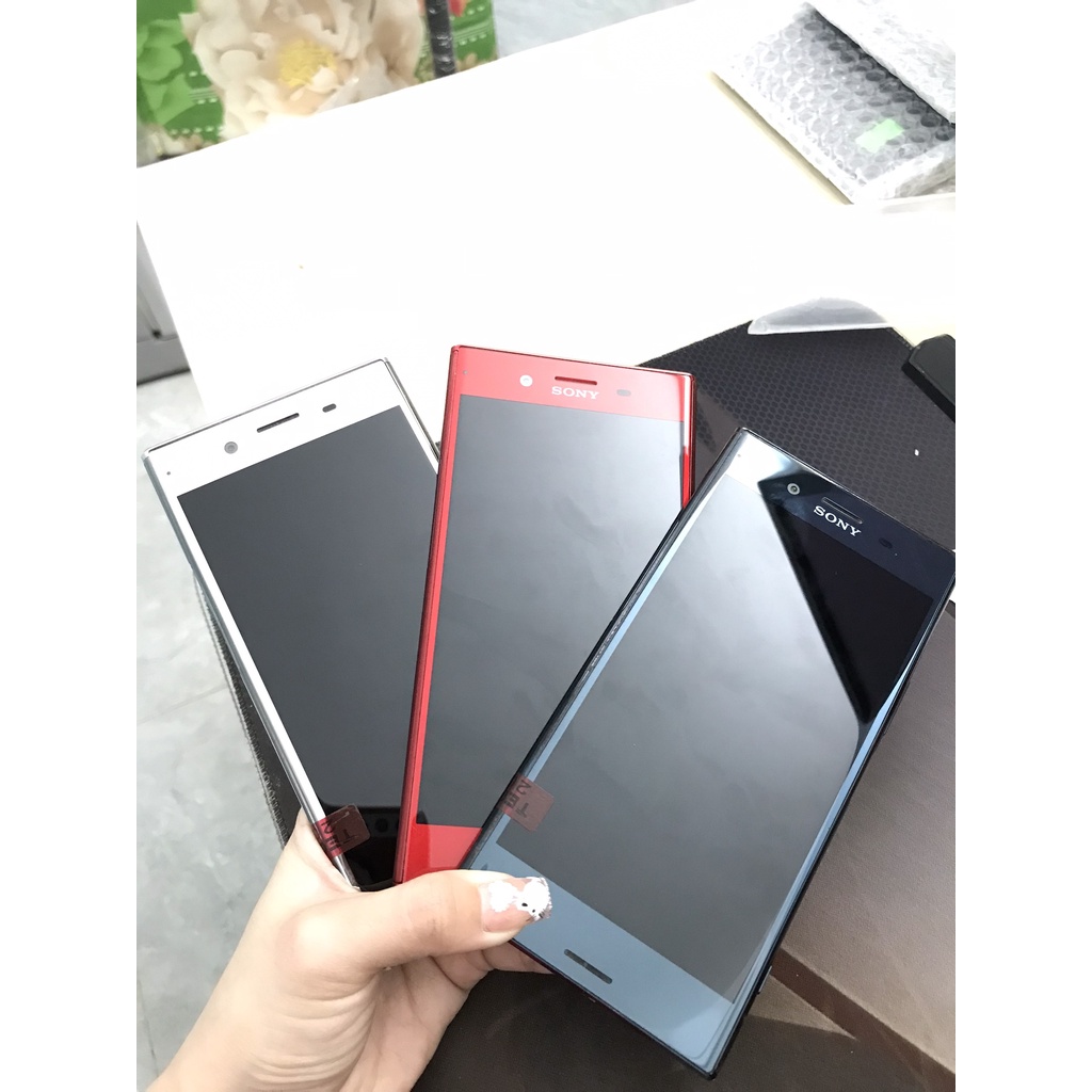 Điện Thoại Sony Xperia XZ Premium Docomo