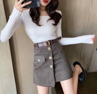 Chân váy kẻ caro khuy