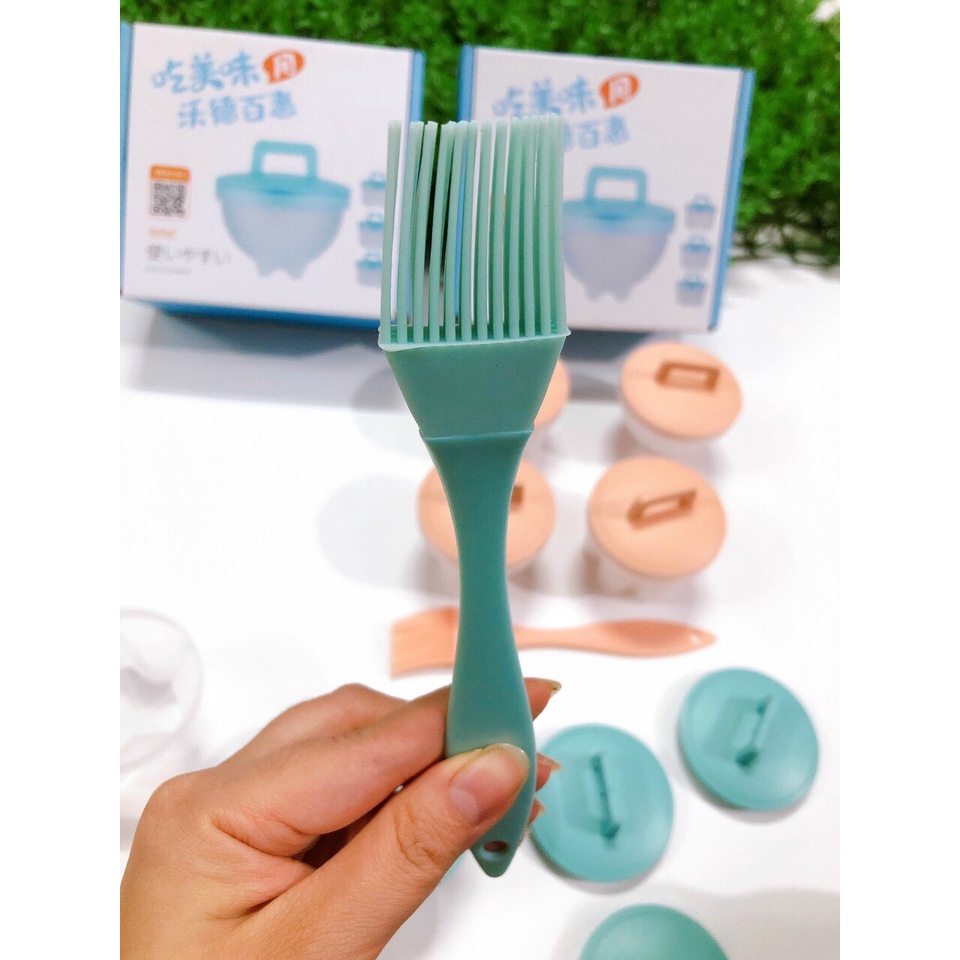 Khuôn hấp trứng đậu hũ non tạo hình kèm chổi phết dầu chịu nhiệt cho bé 2X MART