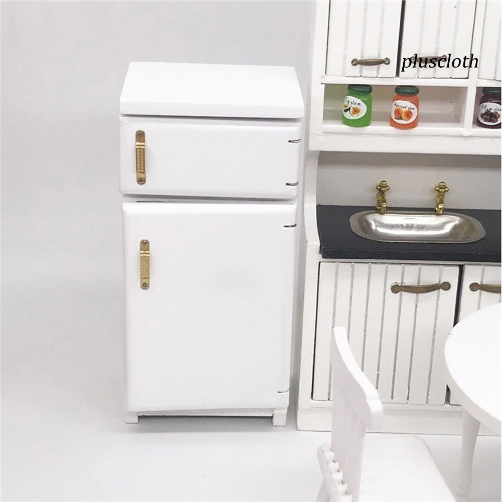 Tủ lạnh mini bằng gỗ xinh xắn dành cho nhà búp bê tỉ lệ 1 / 12
