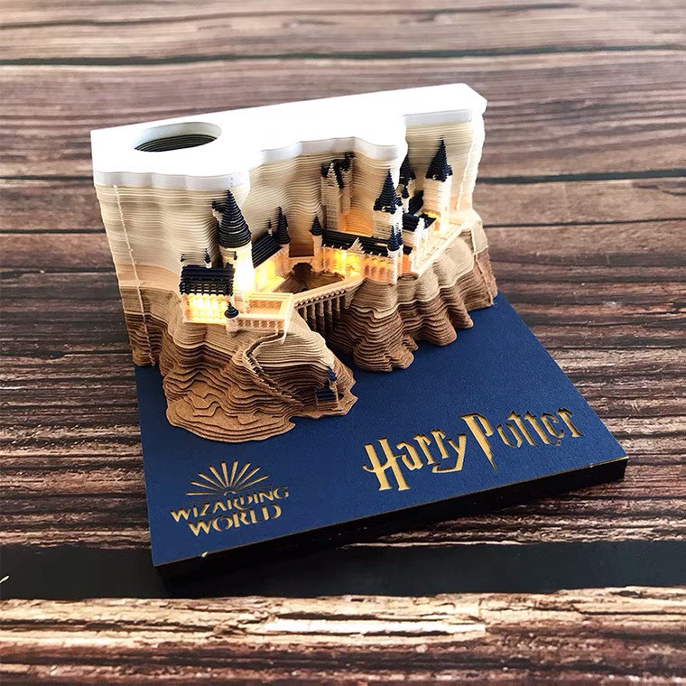 Giấy note mô hình lâu đài HARRY POTTER 3D bìa cứng sinh động 160 tờ tặng kèm đèn LED trang trí bàn học, bàn làm việc-Ráp
