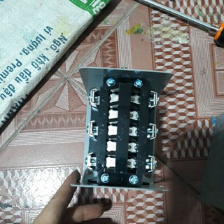 công tắc đảo chiều 3 pha 30A