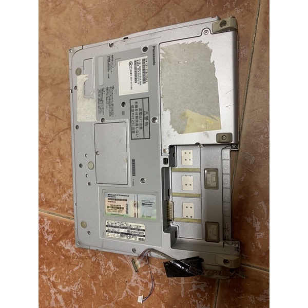 cụm dưới laptop panasonic cf-t7 main còn chay không bảo hành
