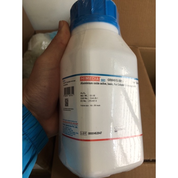 Hóa chất dùng cho thí nghiệm, thử nghiệm tên hàng:  Aluminium oxide active, chai-500G	 CAS 1344-28-1