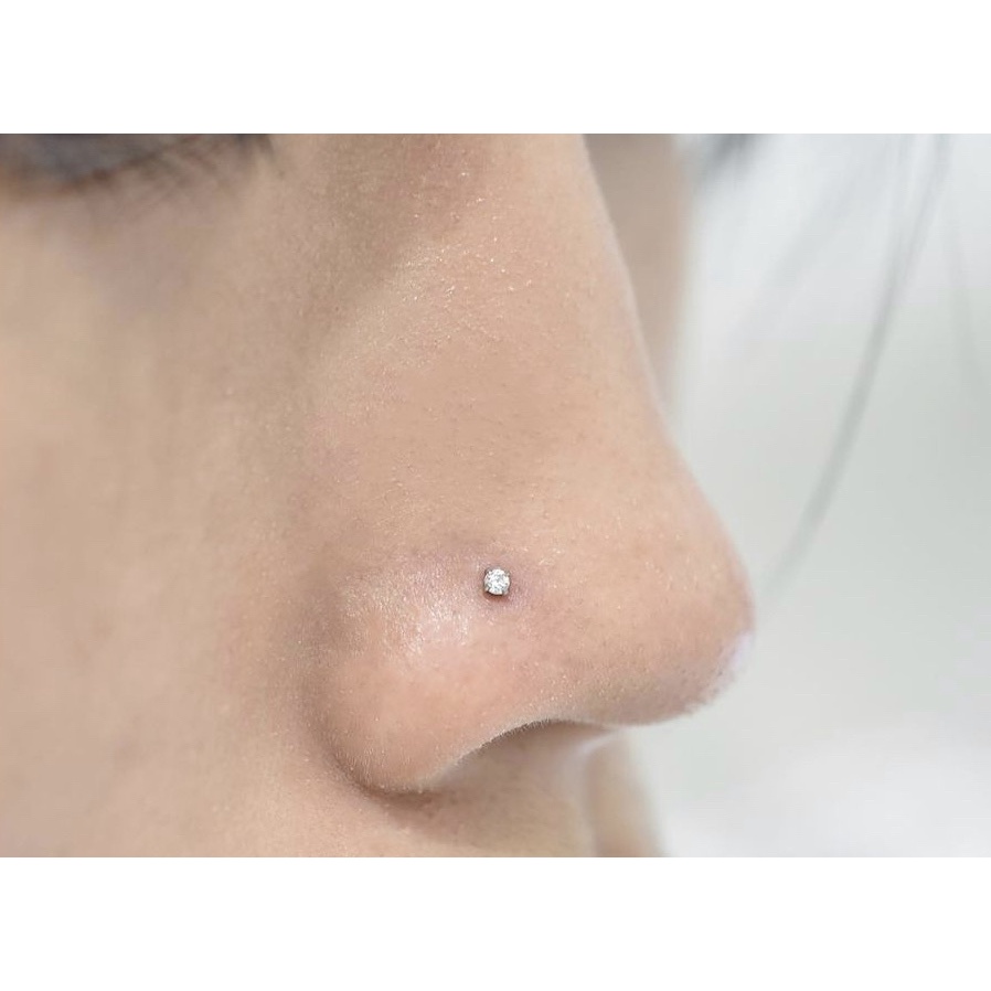 Khuyên mũi titan đính kim tròn chân Xoắn cá tính nam nữ