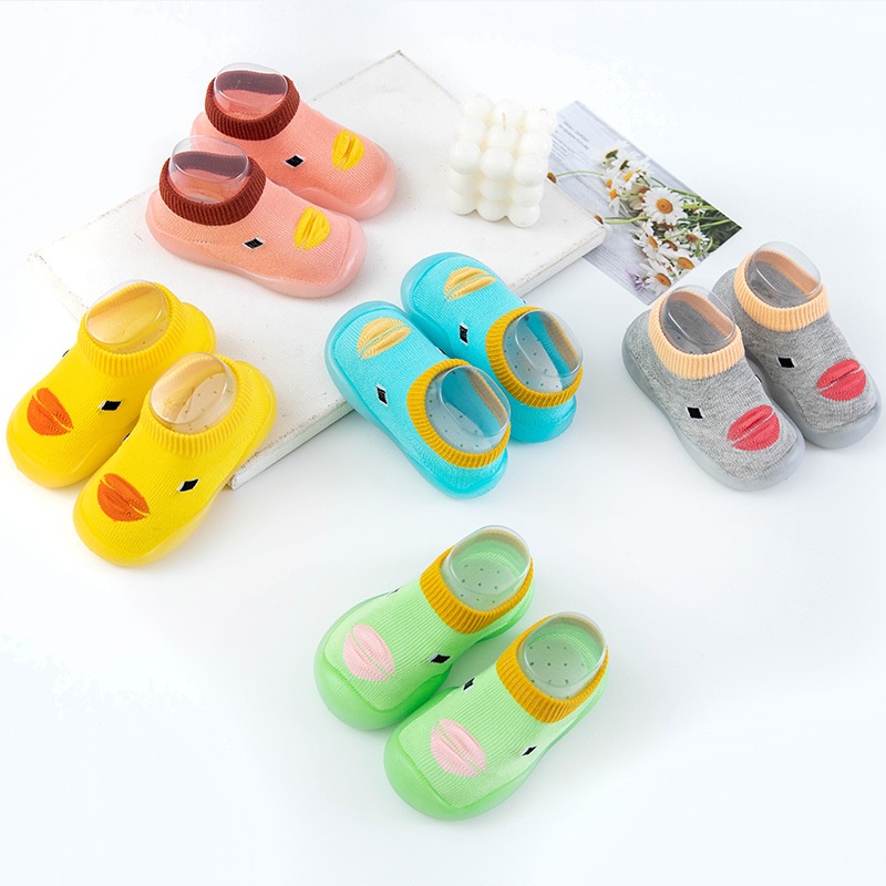 Giày Đế Mềm Chống Trượt Hình Chú Vịt Vàng Đáng Yêu Dành Cho Bé 1-3 Tuổi