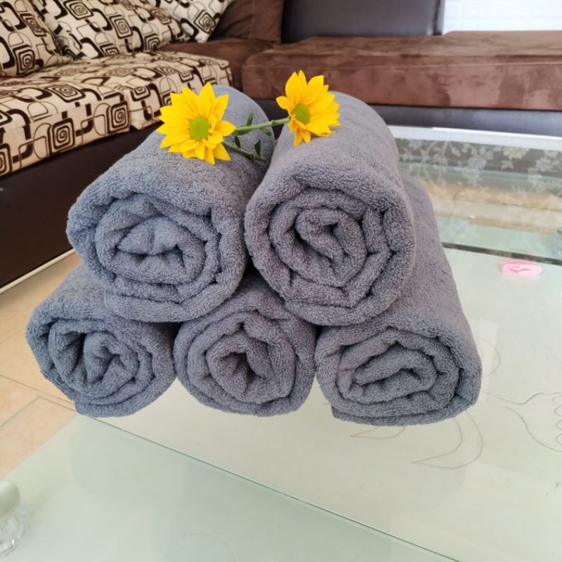 KHĂN TẮM XÁM GHI COTTON  THÊU LOGO KHÁCH SẠN THEO YÊU CẦU, SỢI BÔNG MỀM MẠI HÚT NƯỚC TỐT