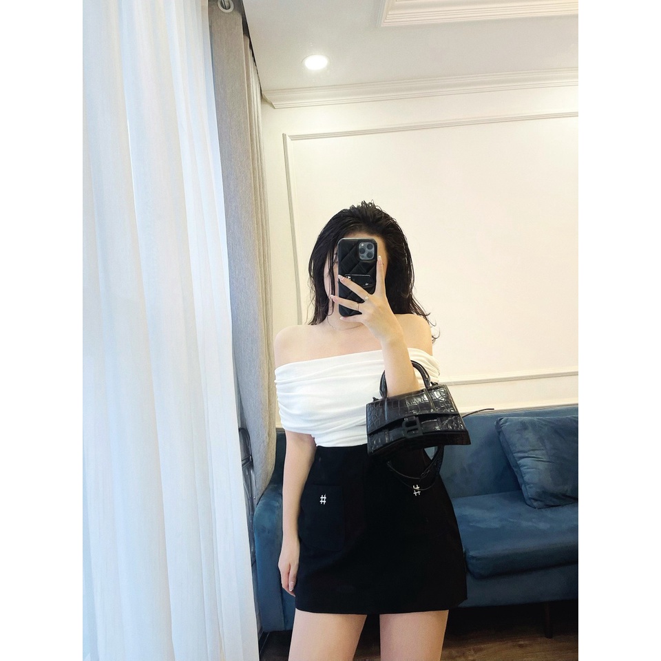 Chân váy must have hè này  thiết kế dáng chữ A, mặc lên vô cùng gọn gàng thanh lịch
