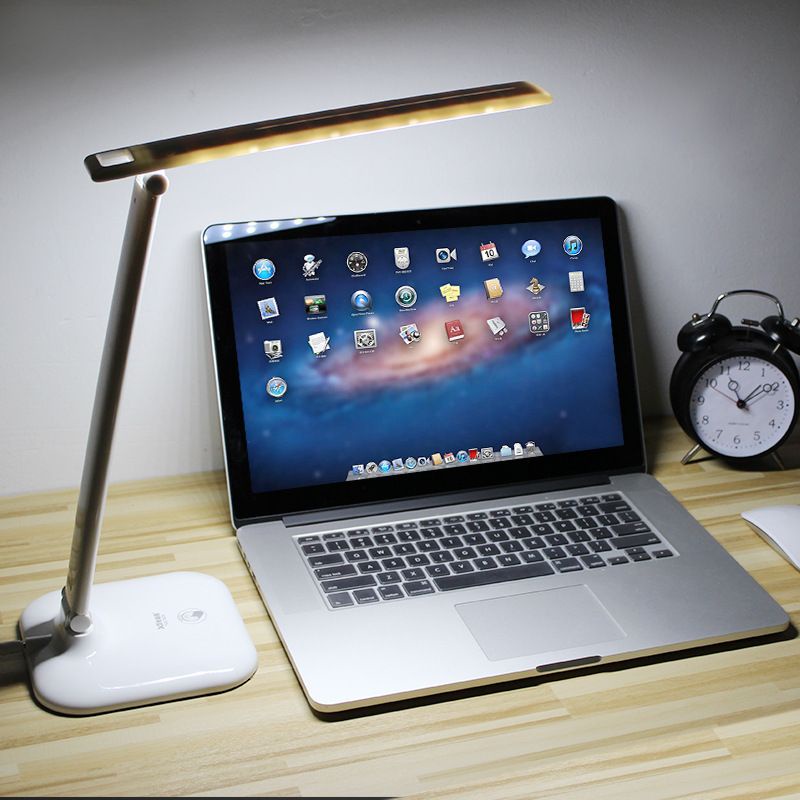 Đèn led để bàn học,,,