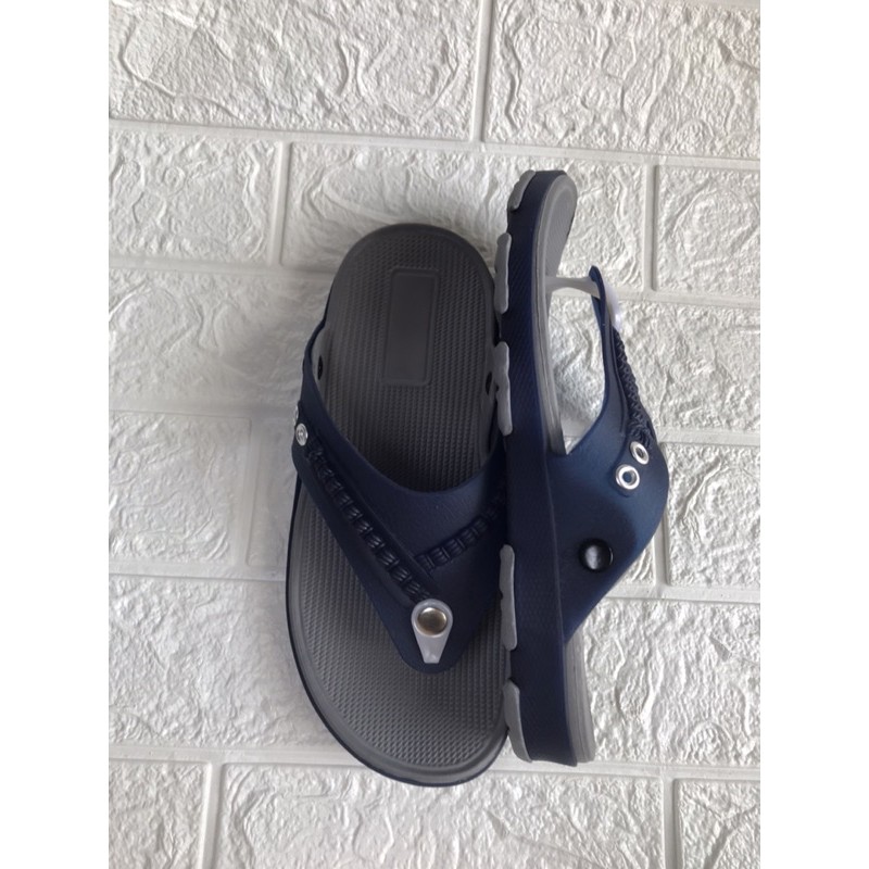 Dép kẹp nam nhựa siêu nhẹ, loại mới, form nhỏ tăng size | BigBuy360 - bigbuy360.vn