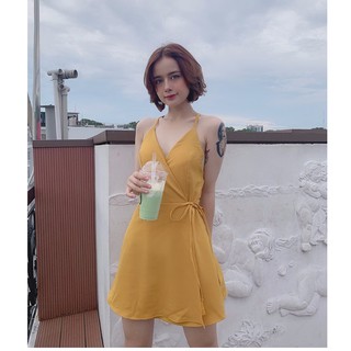 Đầm mini cột eo hở lưng