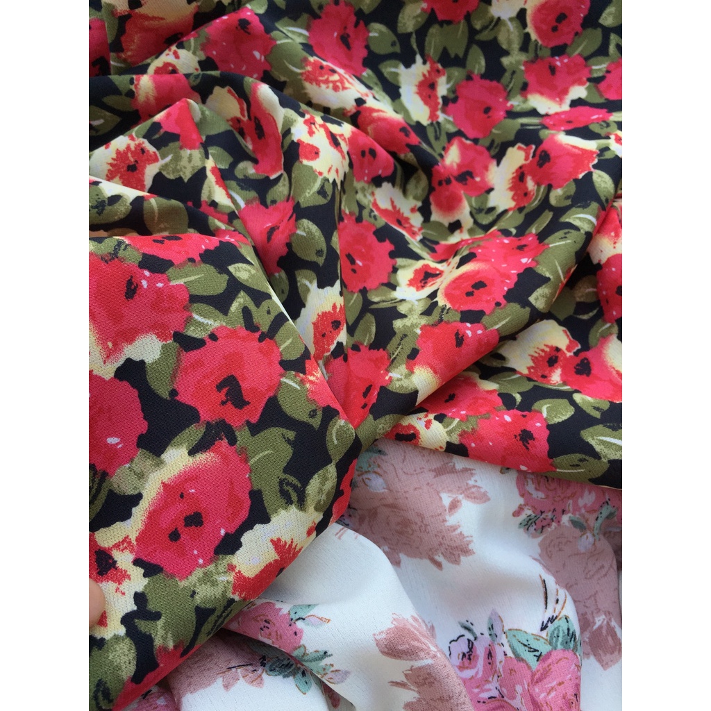 ❤️❤️❤️Lụa tằm hoa nền đen 2564