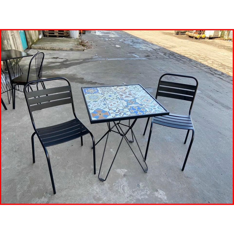 Bàn cà phê mặt gạch men chân sắt