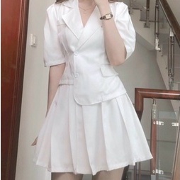 Set Đồ Nữ - Áo Croptop Cổ Vest Lệch Tà Phối Chân Váy Tennis Dáng Xòe