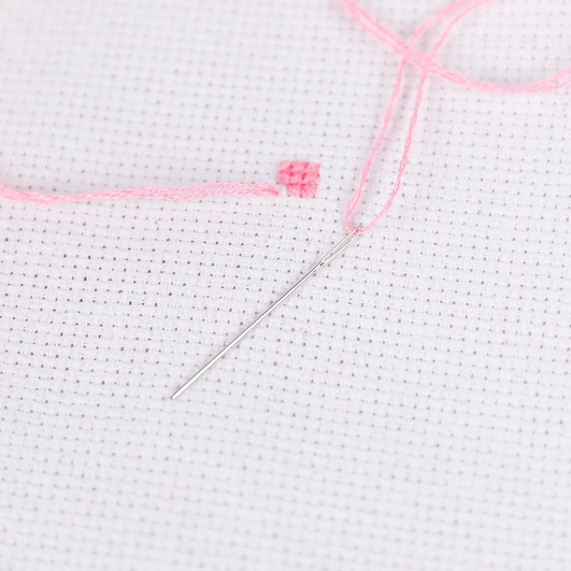 Kim BEN YEDD  – Thêu tranh chữ thập