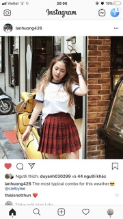 Chân váy kẻ caro