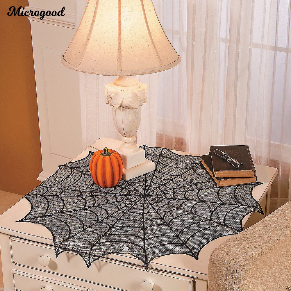 Khăn trải bàn hình mạng nhện