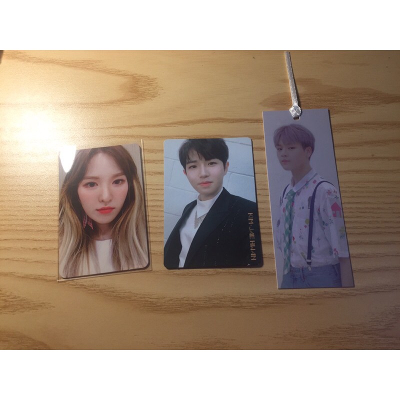 Card red velvet wanna one x1