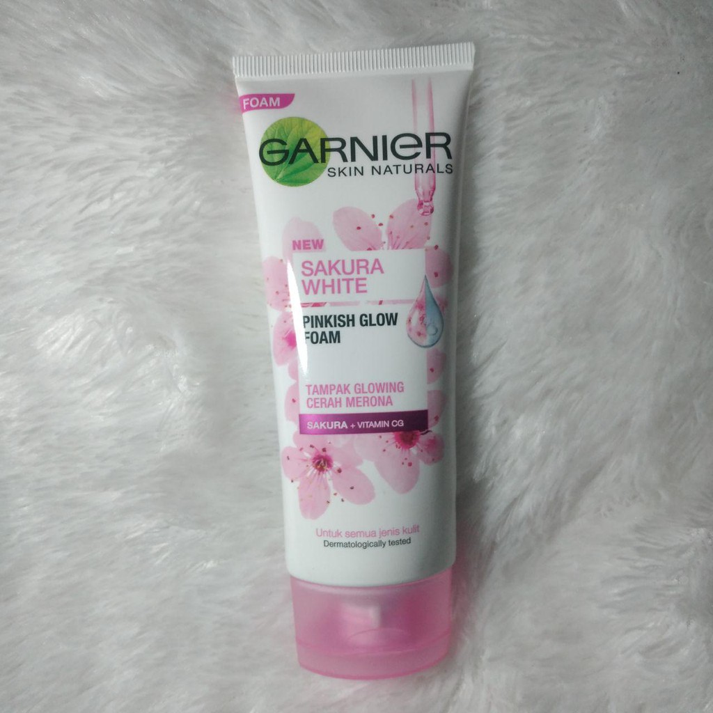 (hàng Mới Về) Sữa Rửa Mặt Tạo Bọt Garnier Sakura Trắng Hồng 100ml